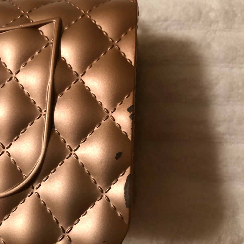 INSPIRED RUBBER HANDBAG - Picture 4 of 4